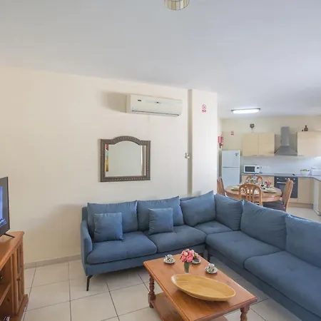 Moderne Erdgeschosswohnung In Apartment